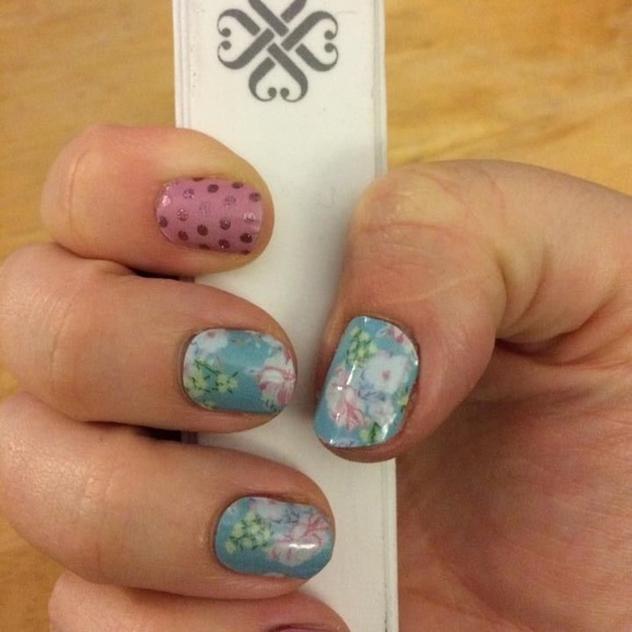 Jamberry Little Lady - Picture 2 of 3